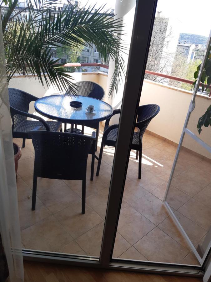 Nish 7 Leilighet Veliko Tŭrnovo Eksteriør bilde