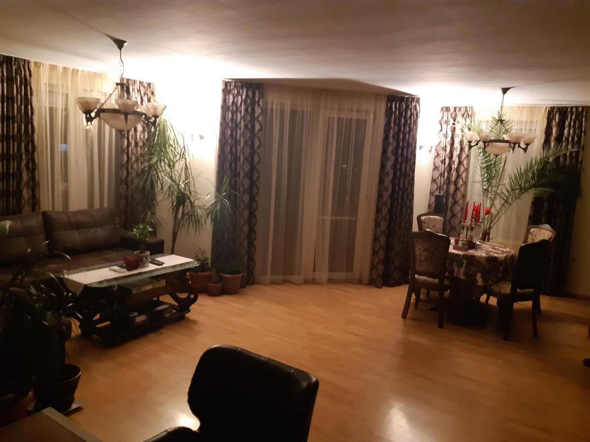 Nish 7 Leilighet Veliko Tŭrnovo Eksteriør bilde
